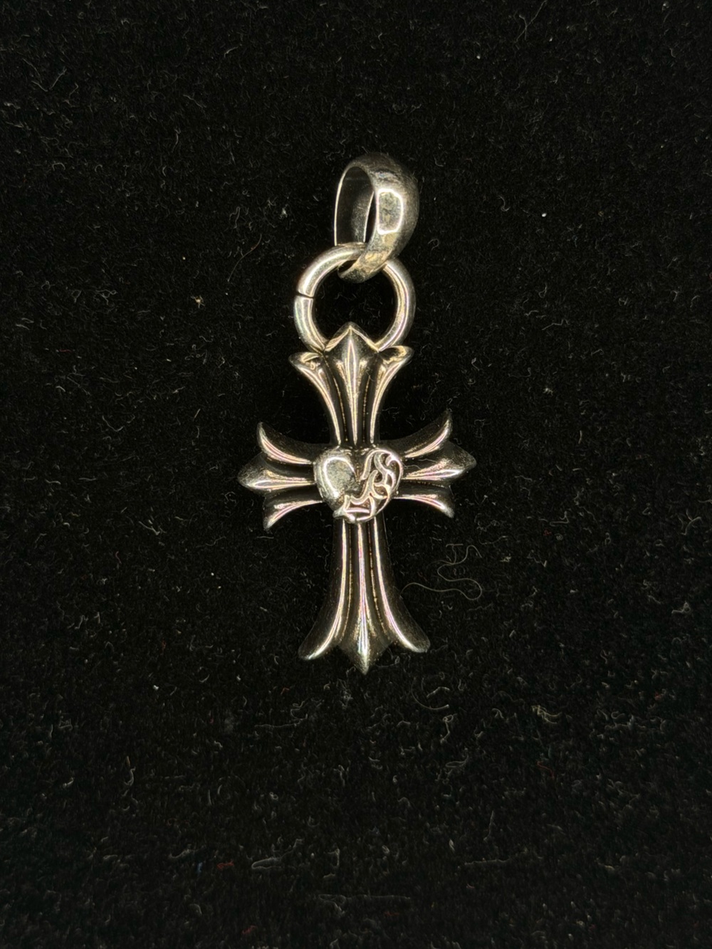 Chrome Hearts Floral Cross Middle Heart Unisex Pendant